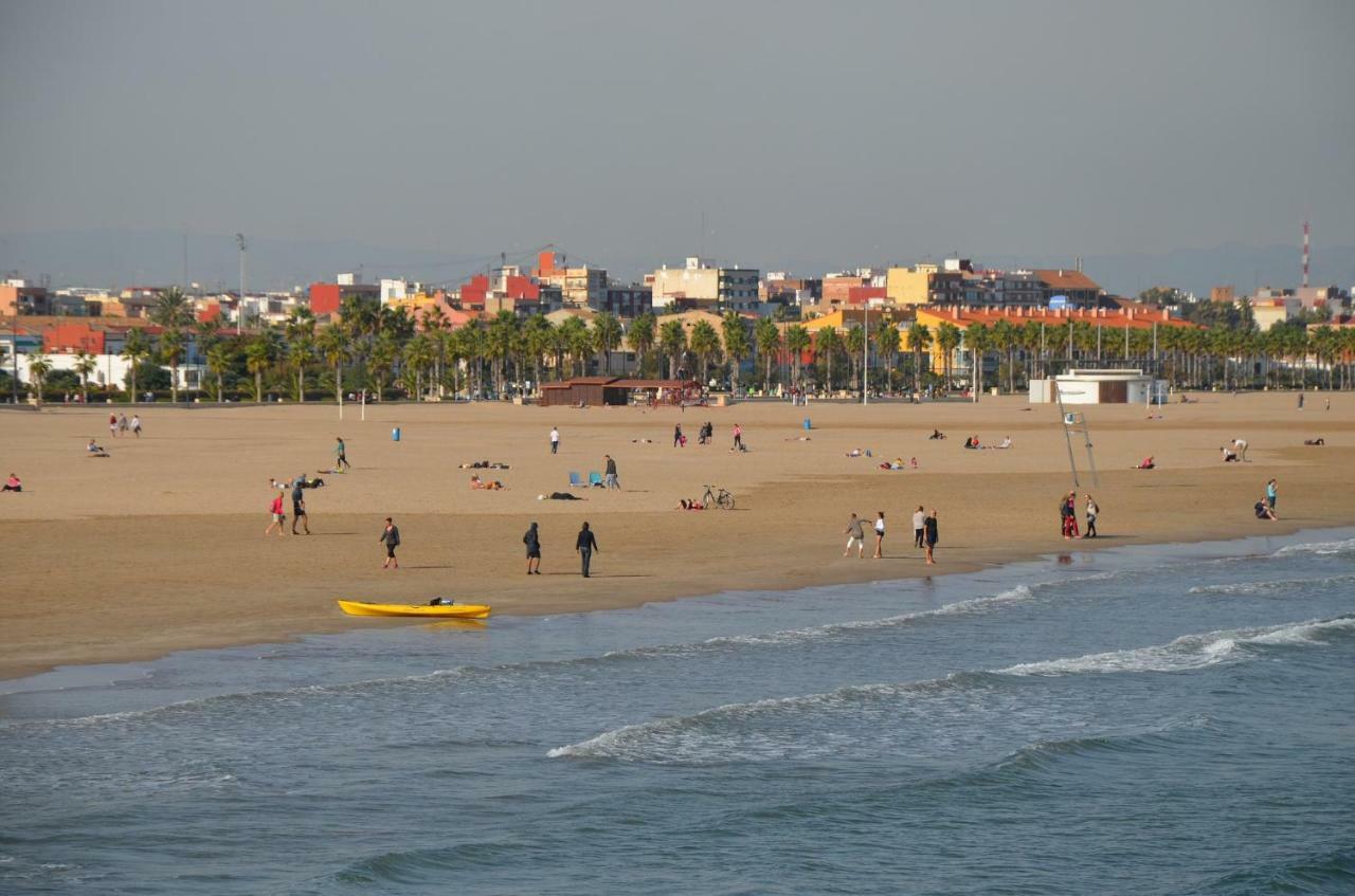 Malvarrosa Beach Apartment Valencia Exterior photo
